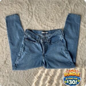Women's Levi jeans 311 shaping ankle. Size 29 waist.